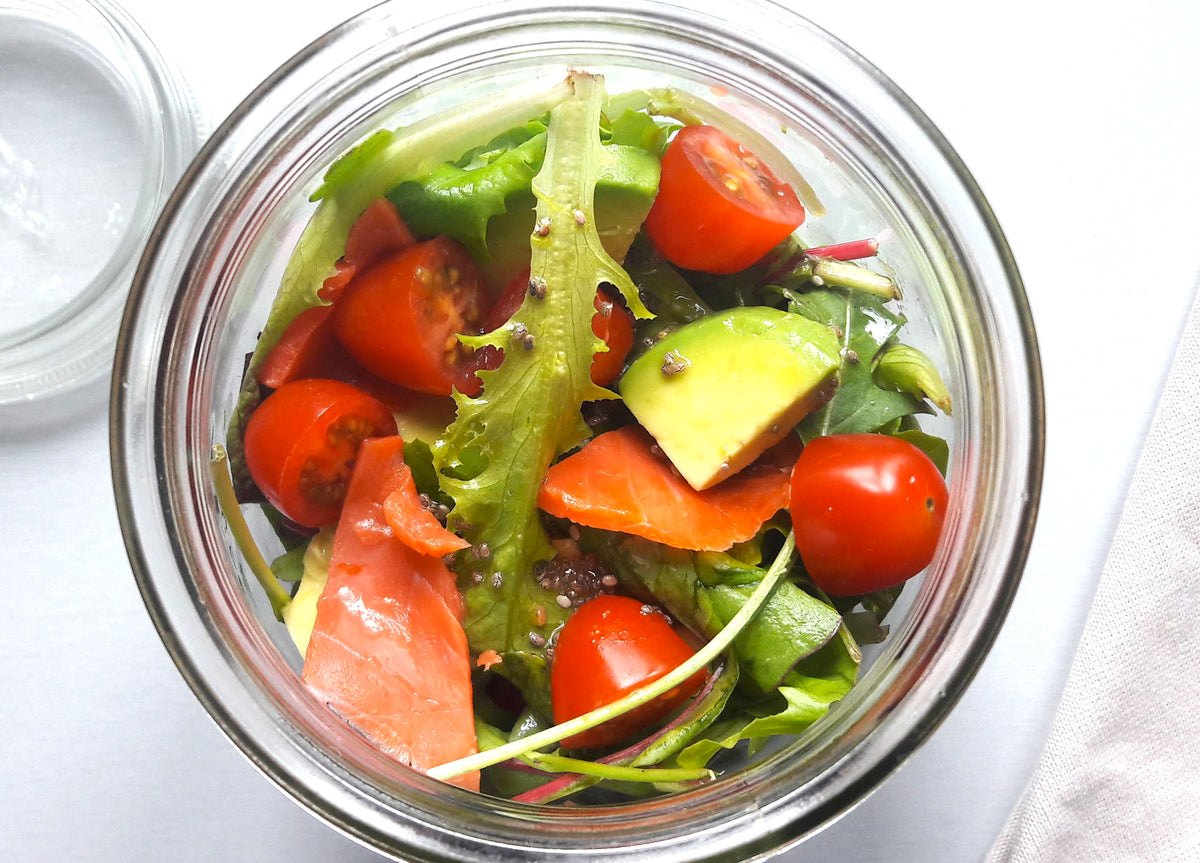 Salade saumon fumé avocat tomates cerises